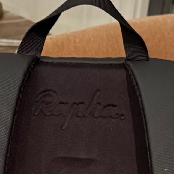 Rapha Regular Size Black Bikers Travel Reflective Backpack - Picture 6 of 13